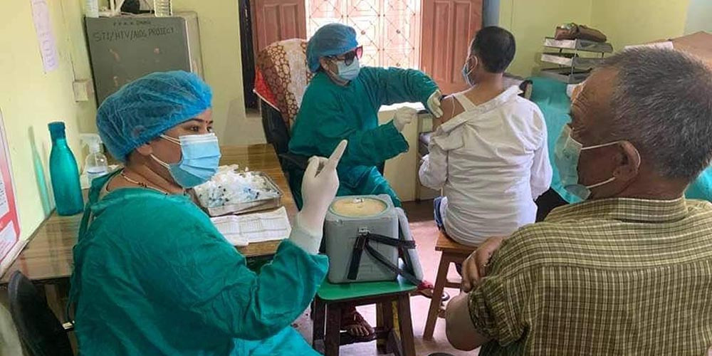 ज्येष्ठ नागरिकलाई आजदेखि दोस्रो डोज खोप 